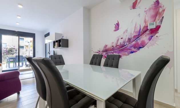 Resale - Apartment  -
Orihuela Costa - Villamartín