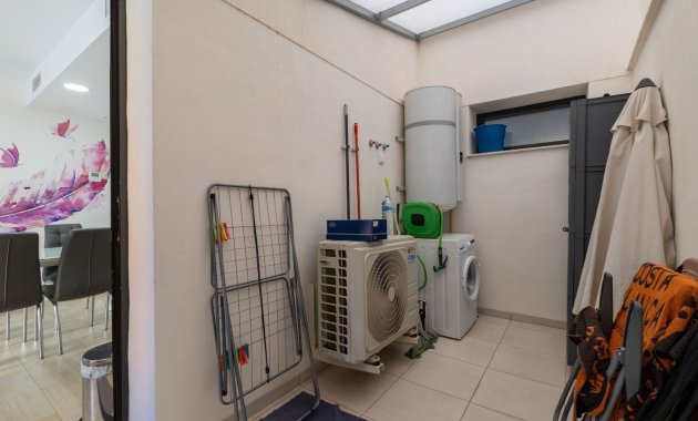 Resale - Apartment  -
Orihuela Costa - Villamartín
