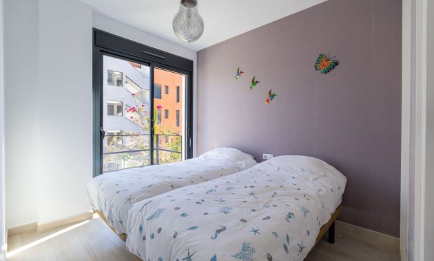Resale - Apartment  -
Orihuela Costa - Villamartín