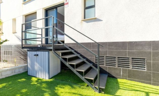 Resale - Apartment  -
Orihuela Costa - Villamartín
