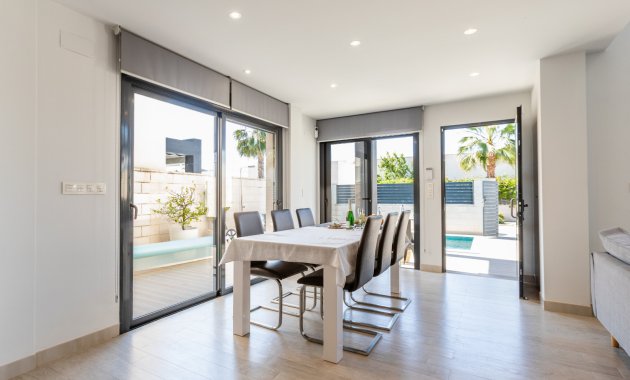 Resale - Villa -
Rojales - Ciudad Quesada