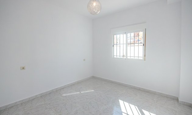 Resale - Townhouse -
San Miguel de Salinas