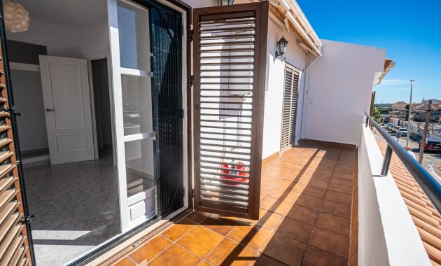 Resale - Townhouse -
San Miguel de Salinas