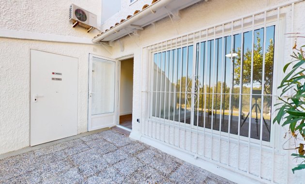 Resale - Townhouse -
Orihuela Costa - Villamartín