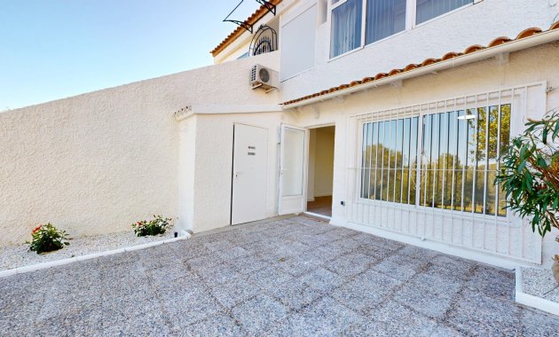 Resale - Townhouse -
Orihuela Costa - Villamartín