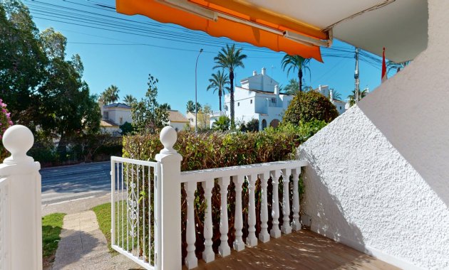 Resale - Townhouse -
Orihuela Costa - Villamartín