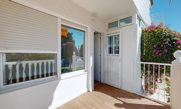 Resale - Townhouse -
Orihuela Costa - Villamartín