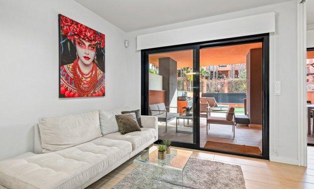 Resale - Apartment  -
Orihuela Costa - Villamartín