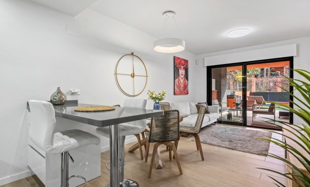 Resale - Apartment  -
Orihuela Costa - Villamartín