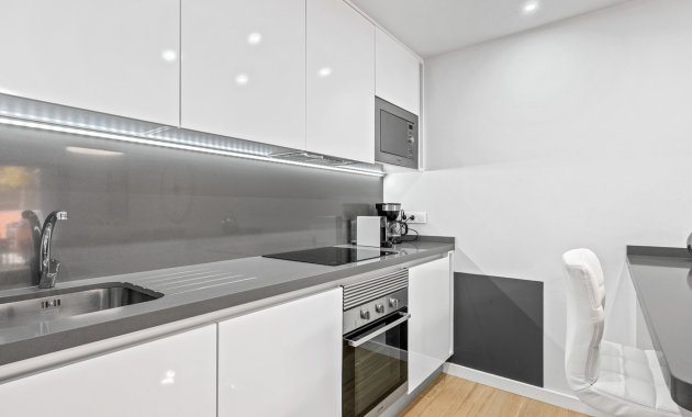 Resale - Apartment  -
Orihuela Costa - Villamartín