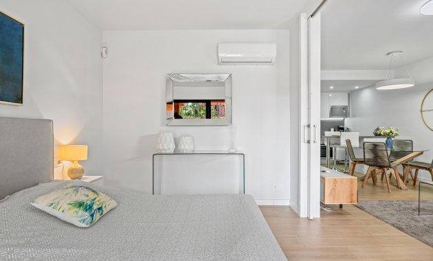 Resale - Apartment  -
Orihuela Costa - Villamartín
