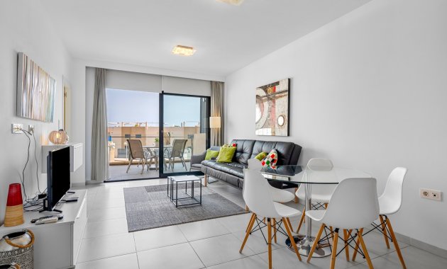 Resale - Apartment  -
Orihuela Costa - La Zenia
