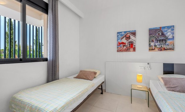 Resale - Apartment  -
Orihuela Costa - La Zenia
