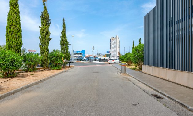 Resale - Apartment  -
Orihuela Costa - La Zenia