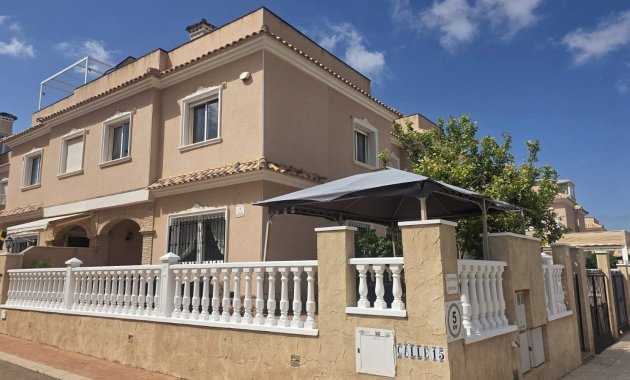 Endursala - Einbýlishús -
Orihuela Costa - Los Dolses