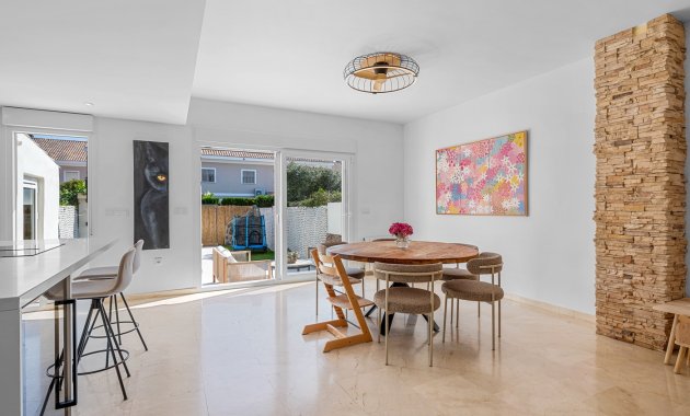 Resale - Townhouse -
Alicante - Playa San Juan