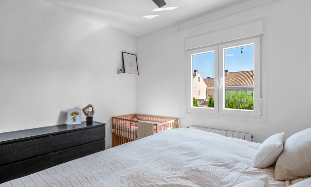 Resale - Townhouse -
Alicante - Playa San Juan
