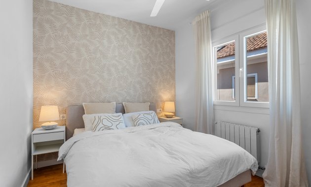 Resale - Townhouse -
Alicante - Playa San Juan