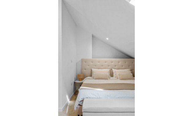 Resale - Townhouse -
Alicante - Playa San Juan