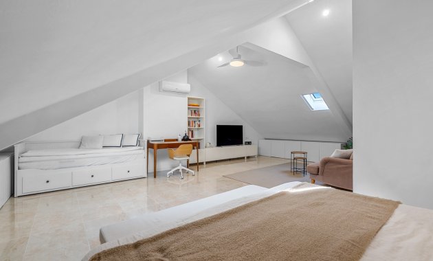 Resale - Townhouse -
Alicante - Playa San Juan