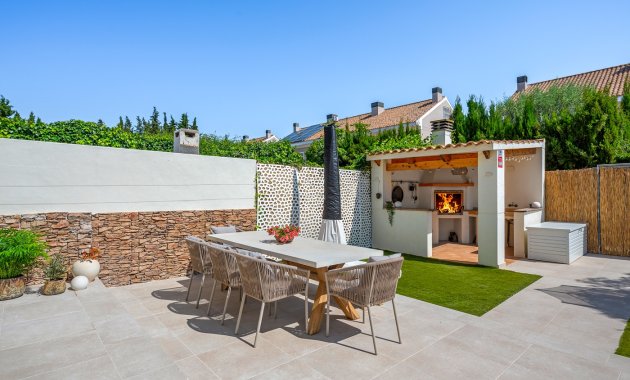 Resale - Townhouse -
Alicante - Playa San Juan