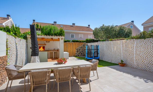 Resale - Townhouse -
Alicante - Playa San Juan