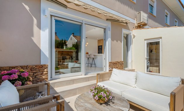 Resale - Townhouse -
Alicante - Playa San Juan