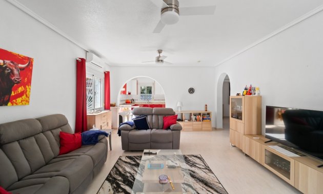 Resale - Villa -
Benijofar - Monte Azul