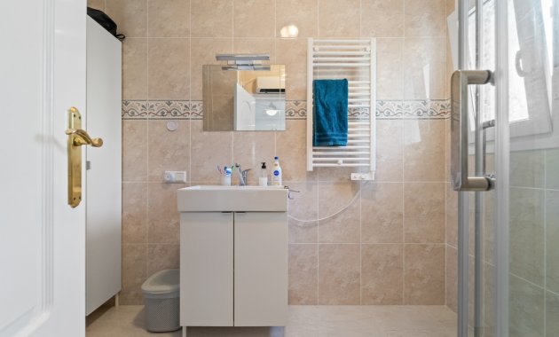 Resale - Villa -
Benijofar - Monte Azul