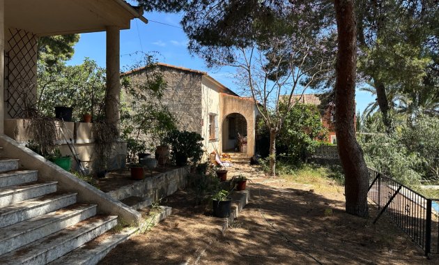 Resale - Villa -
Torrevieja - Los Balcones