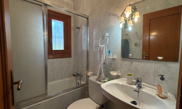 Resale - Villa -
Torrevieja - Los Balcones