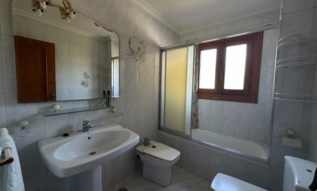 Resale - Villa -
Torrevieja - Los Balcones