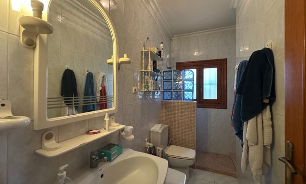 Resale - Villa -
Torrevieja - Los Balcones