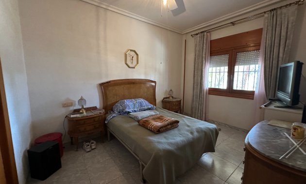 Resale - Villa -
Torrevieja - Los Balcones