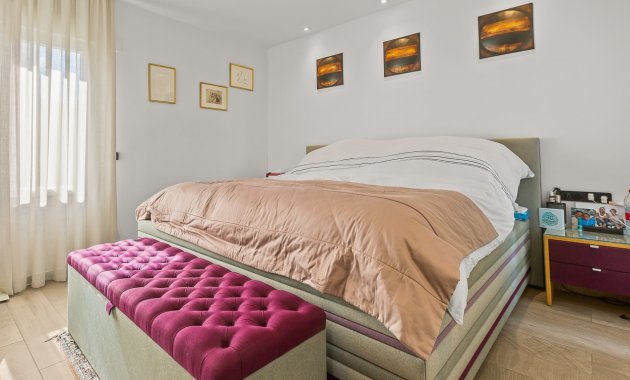 Resale - Villa -
3409 - La finca Golf