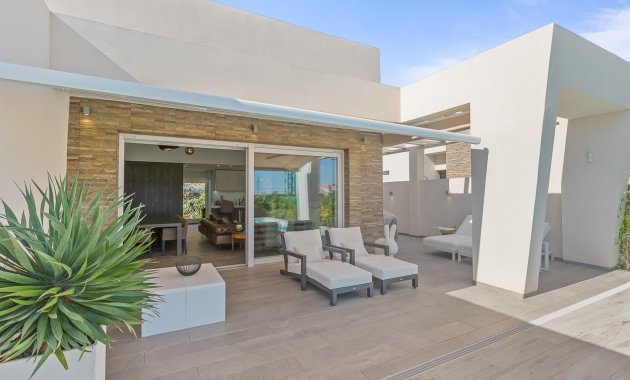 Resale - Villa -
3409 - La finca Golf