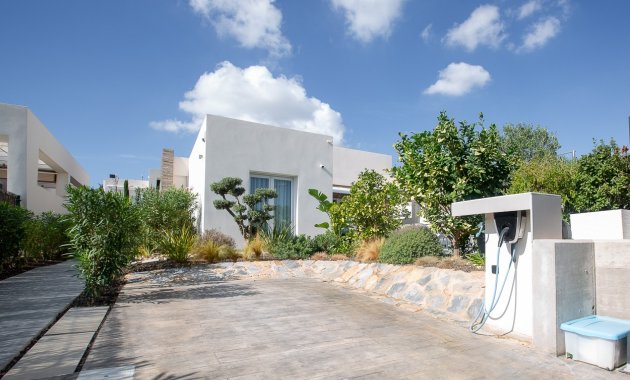 Resale - Villa -
3409 - La finca Golf