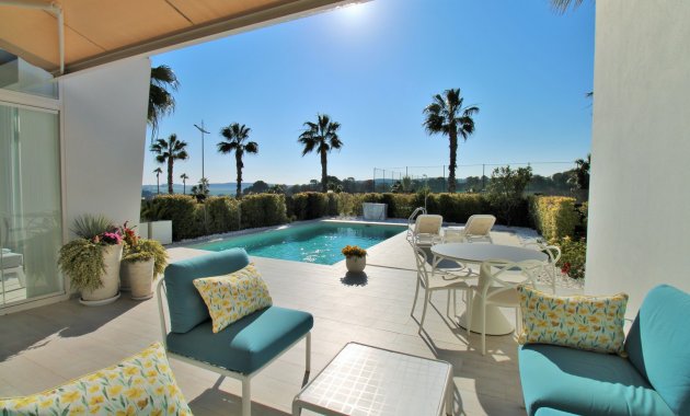 Resale - Villa -
3409 - La finca Golf