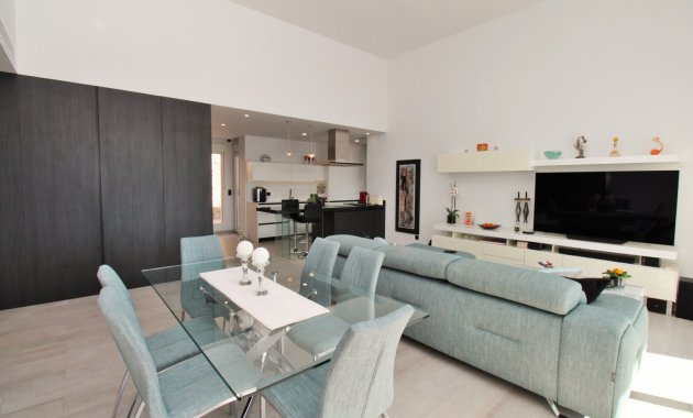 Resale - Villa -
3409 - La finca Golf