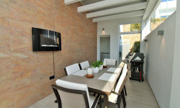 Resale - Villa -
3409 - La finca Golf