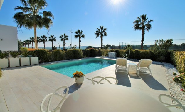 Resale - Villa -
3409 - La finca Golf