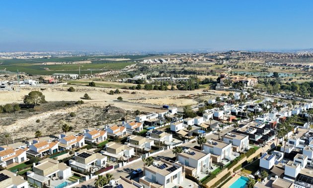 Resale - Villa -
3409 - La finca Golf