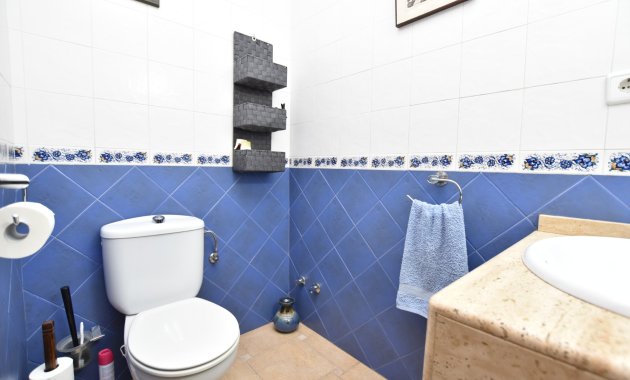 Resale - Villa -
3409 - Montemar