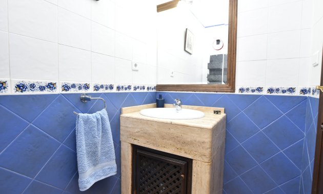 Resale - Villa -
3409 - Montemar