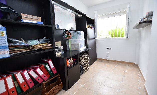 Resale - Villa -
3409 - Montemar