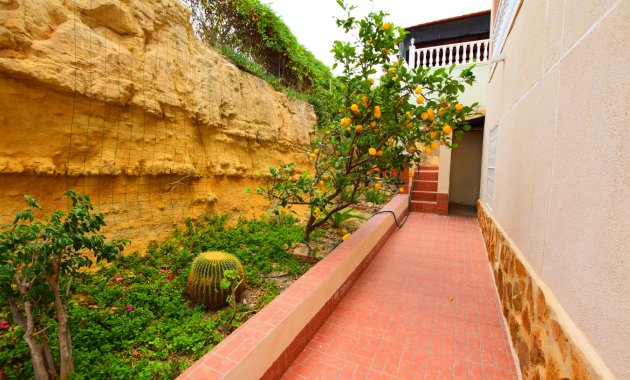 Resale - Villa -
3409 - Montemar