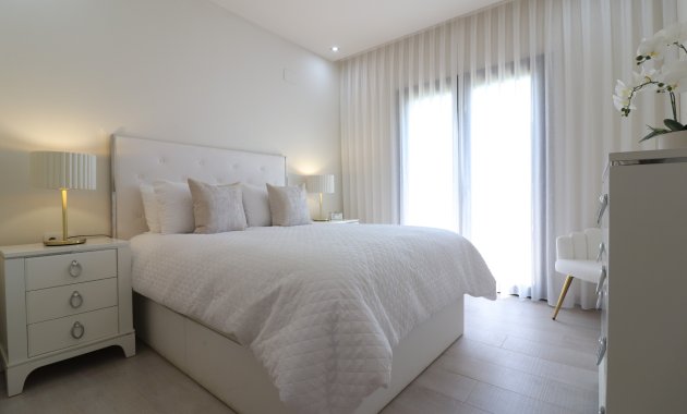 Resale - Villa -
3409 - La finca Golf