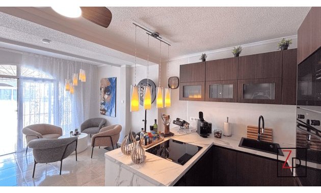 Resale - Townhouse -
Torrevieja - El Chaparral