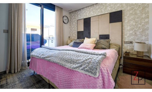 Resale - Villa -
Torrevieja - La Veleta