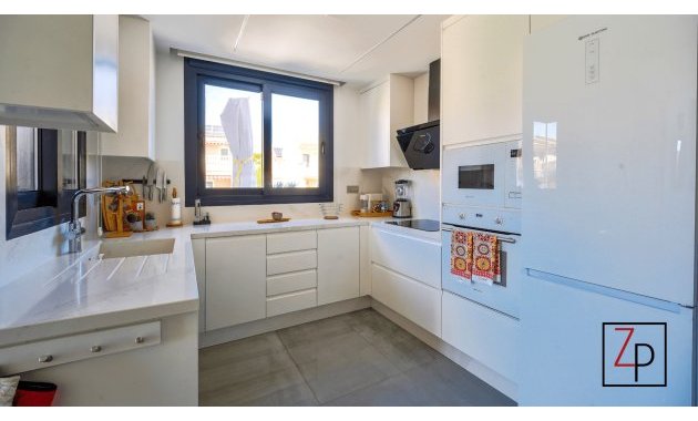 Resale - Villa -
Torrevieja - La Veleta